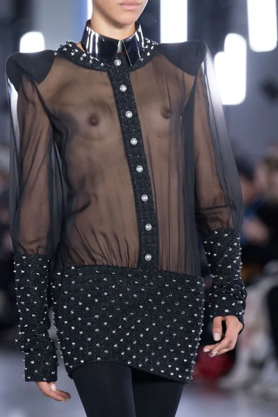 Look 11
